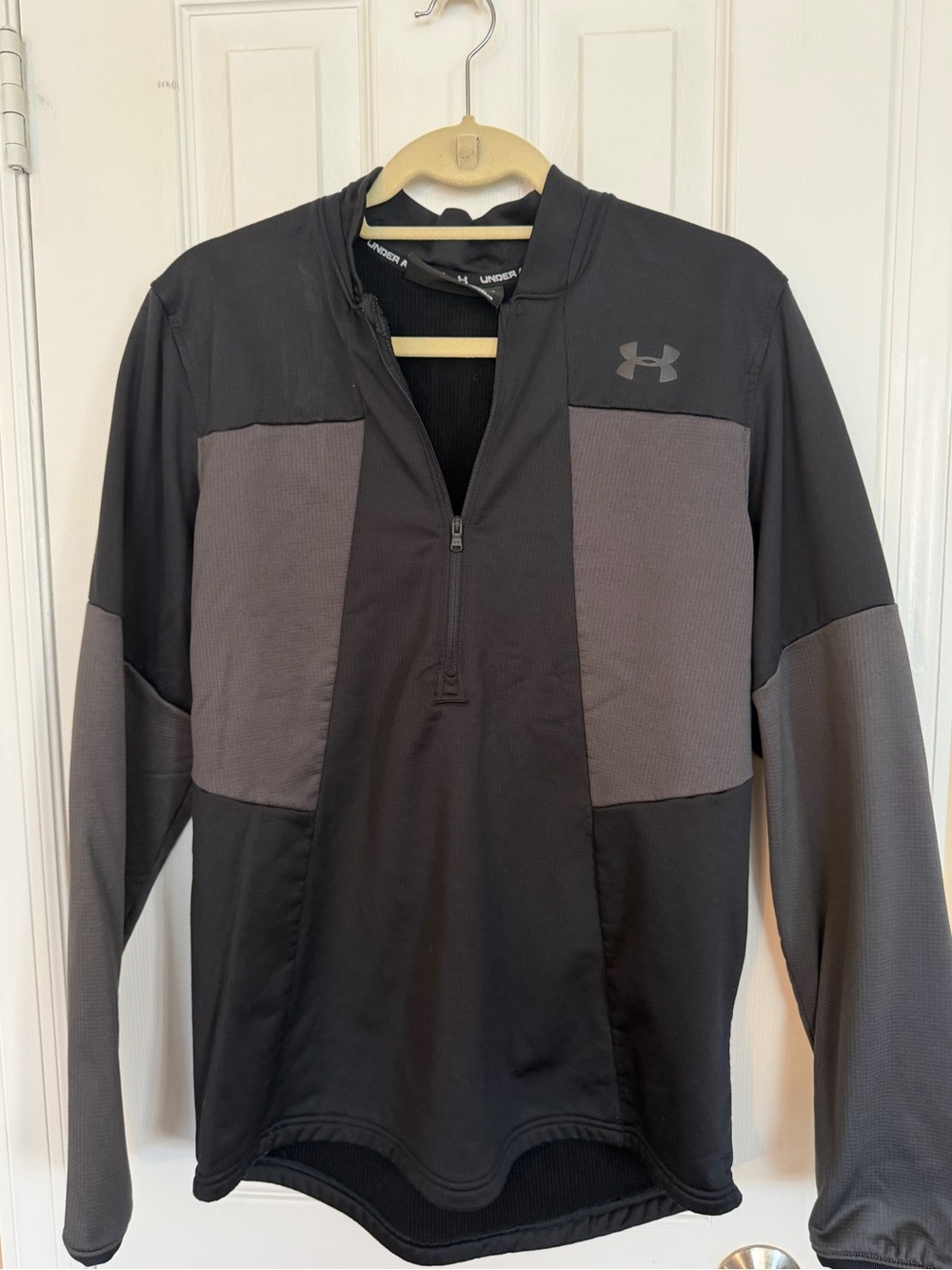 Under Armour Men’s Black & Gray Quarter-Zip Performance Pullover